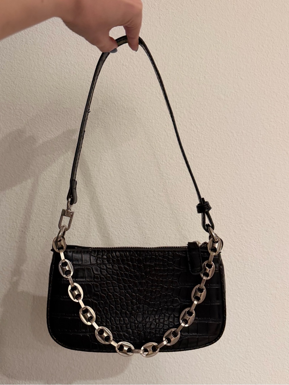 Black Faux Leather Croc-Embossed Shoulder Bag with Silver Chain